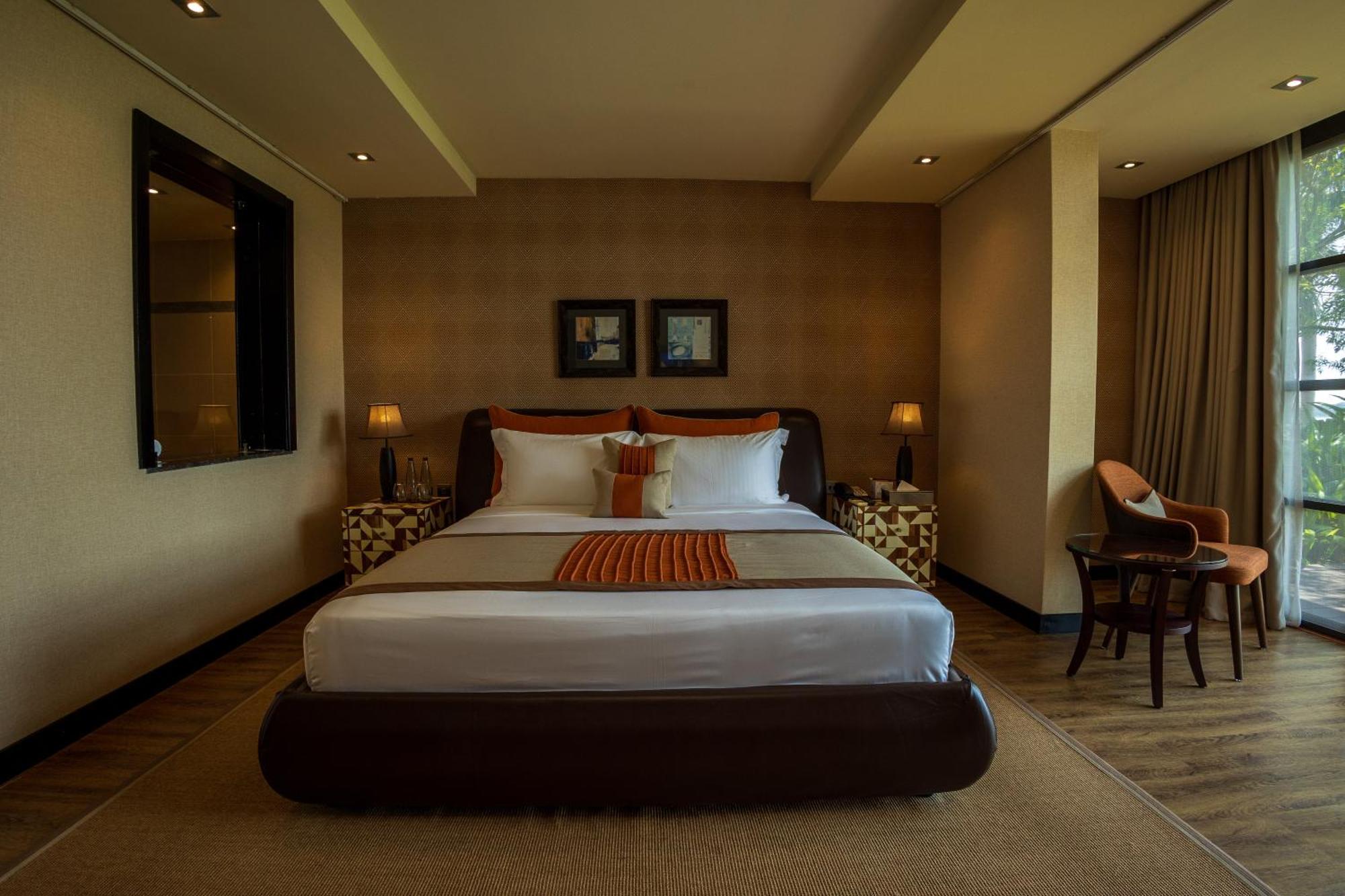Speke Resort And Conference Center Кампала Екстериор снимка