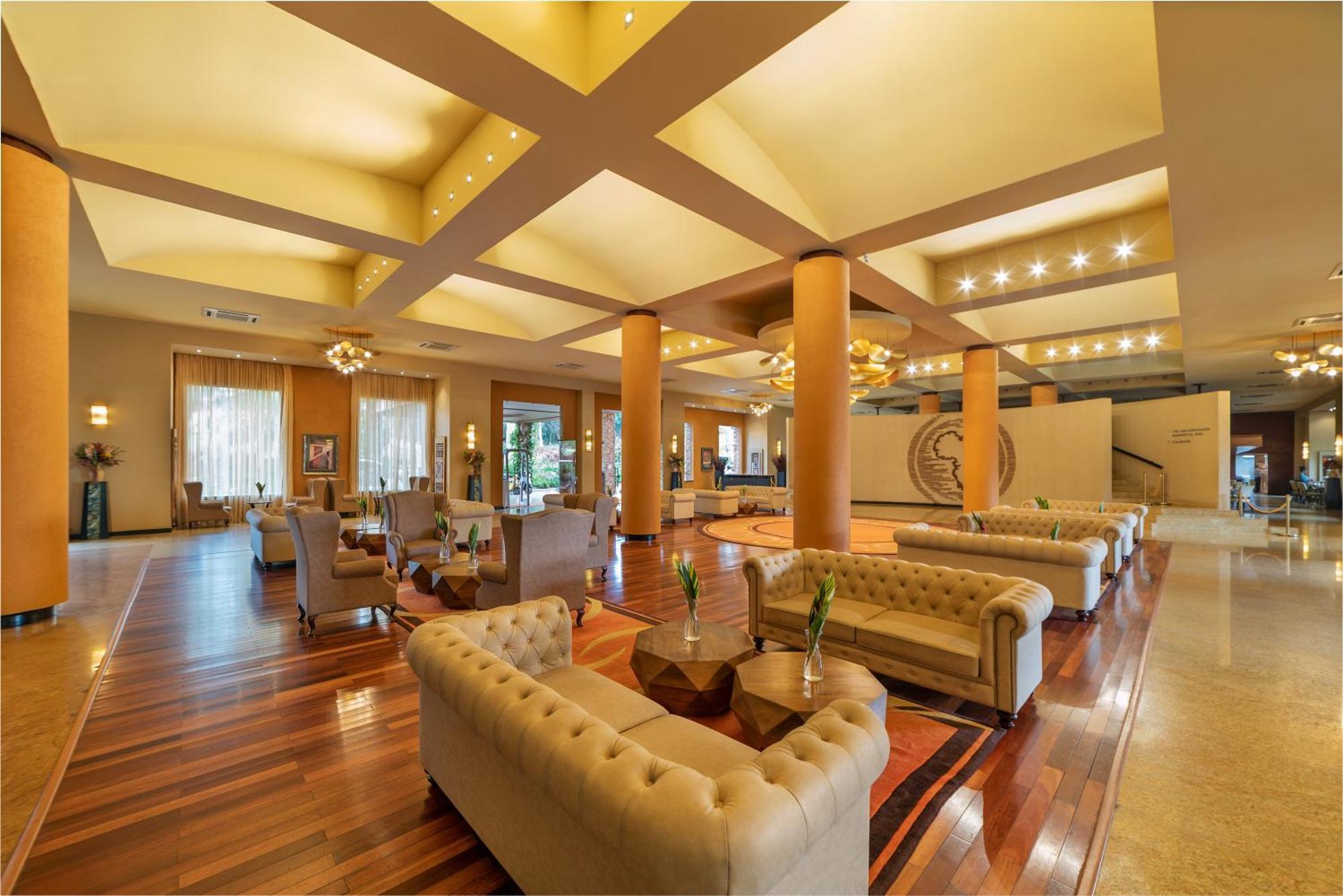 Speke Resort And Conference Center Кампала Екстериор снимка