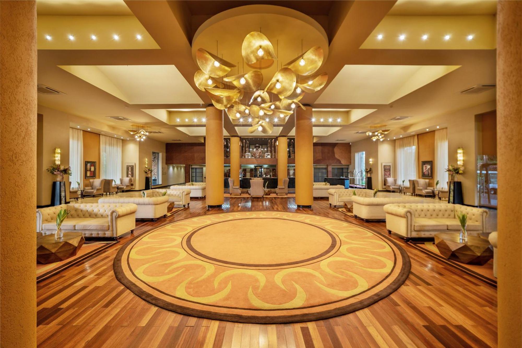 Speke Resort And Conference Center Кампала Екстериор снимка