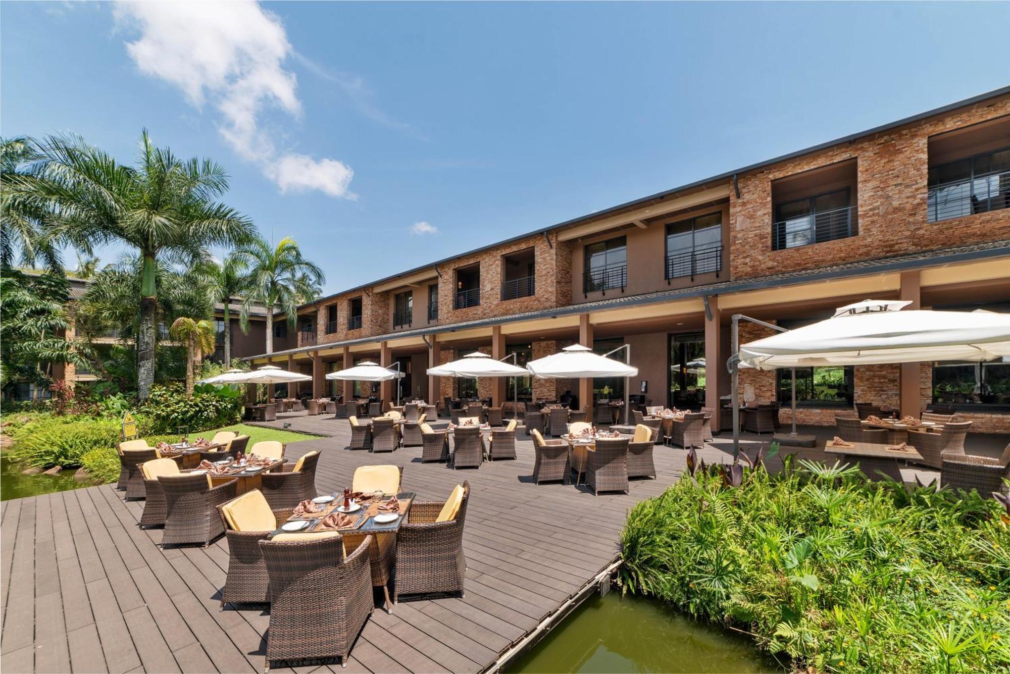 Speke Resort And Conference Center Кампала Екстериор снимка