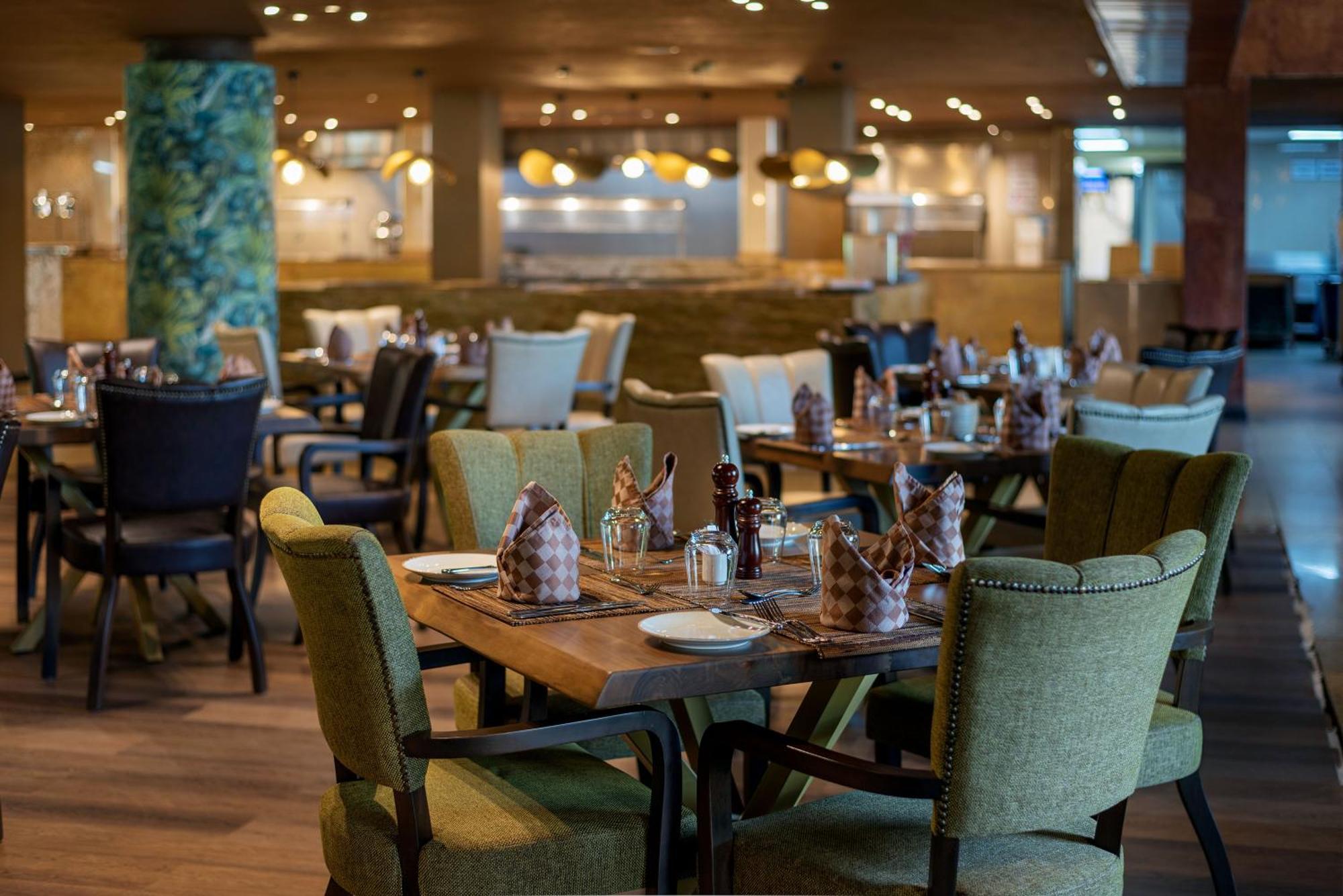 Speke Resort And Conference Center Кампала Екстериор снимка